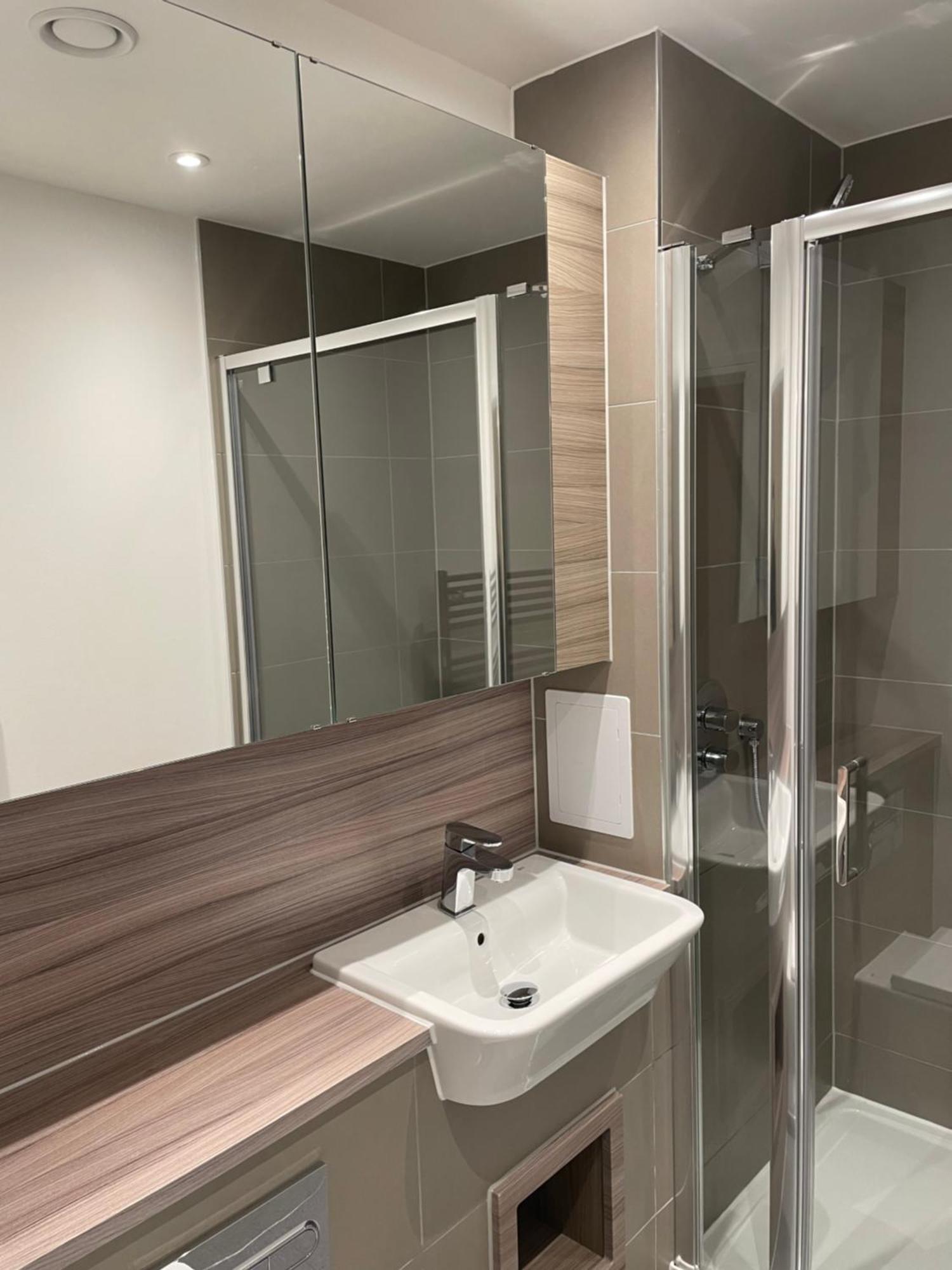 Luxurious 2 Bedroom Apartment Баркинг Экстерьер фото